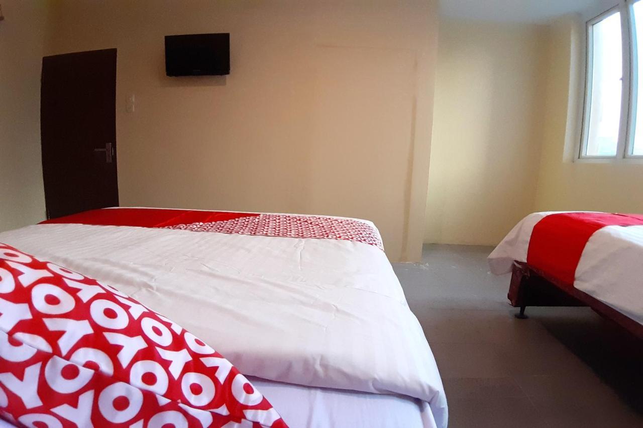 Oyo 1053 Angelyn Home Stay Medan Ngoại thất bức ảnh