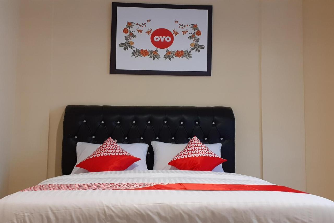 Oyo 1053 Angelyn Home Stay Medan Ngoại thất bức ảnh