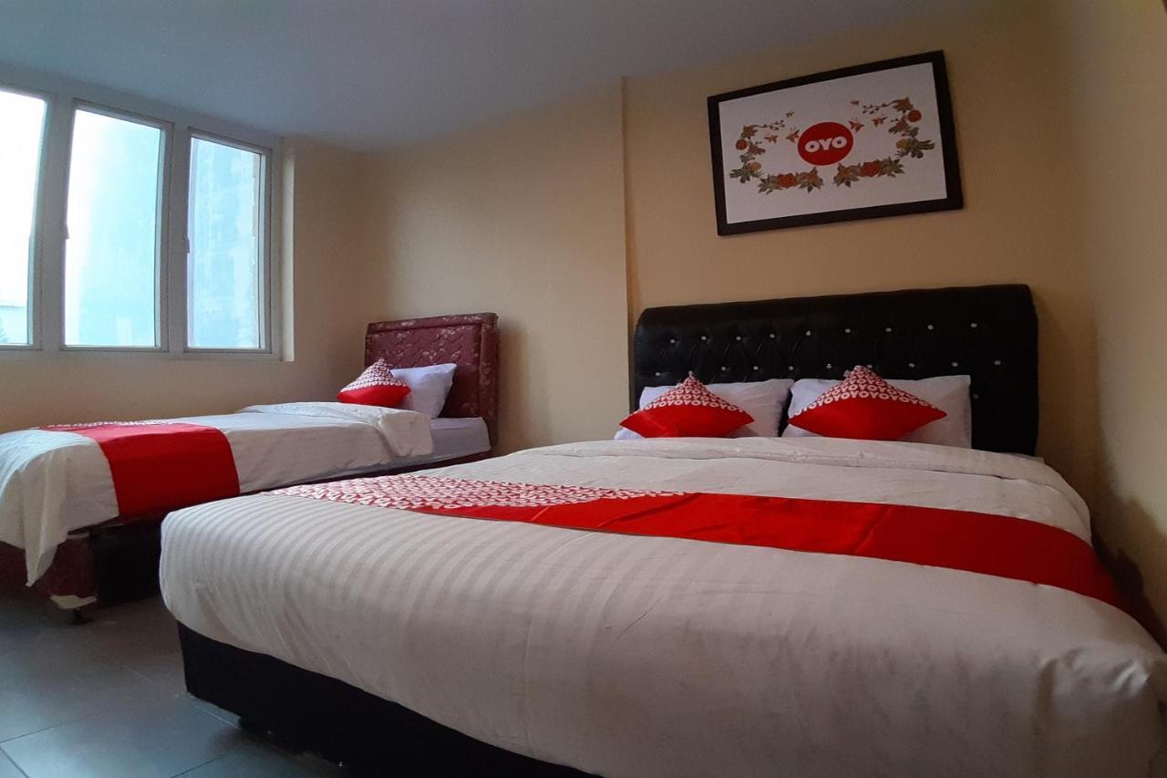 Oyo 1053 Angelyn Home Stay Medan Ngoại thất bức ảnh