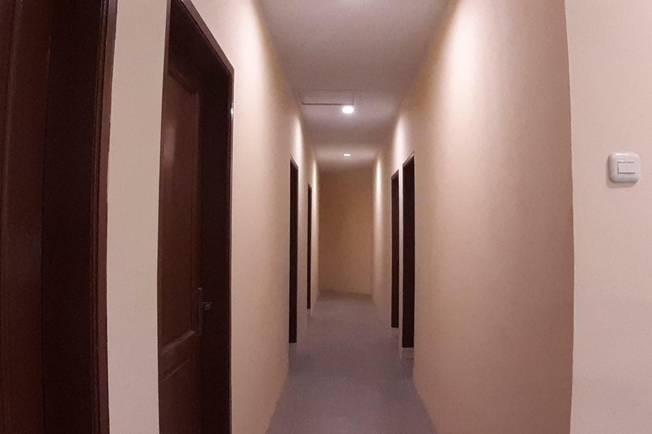 Oyo 1053 Angelyn Home Stay Medan Ngoại thất bức ảnh