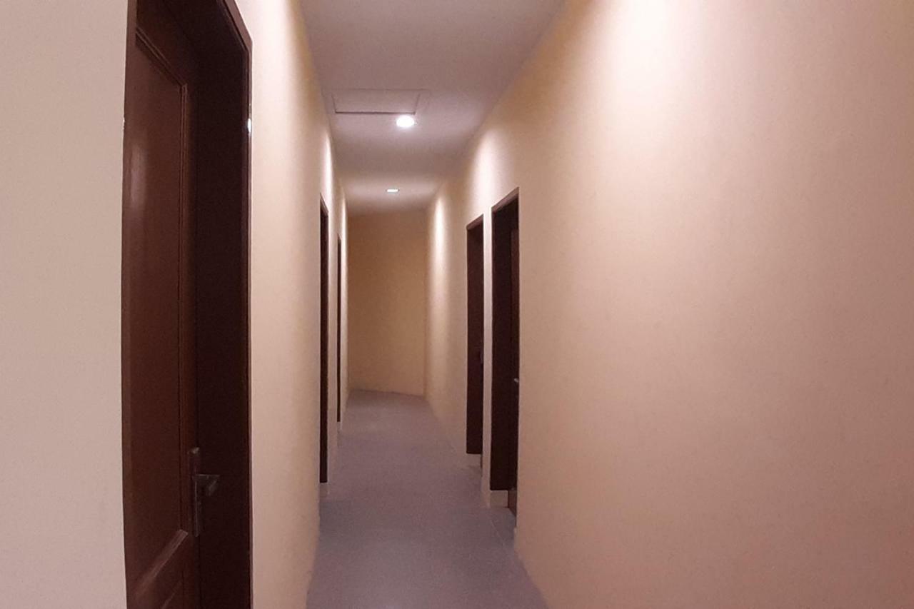 Oyo 1053 Angelyn Home Stay Medan Ngoại thất bức ảnh