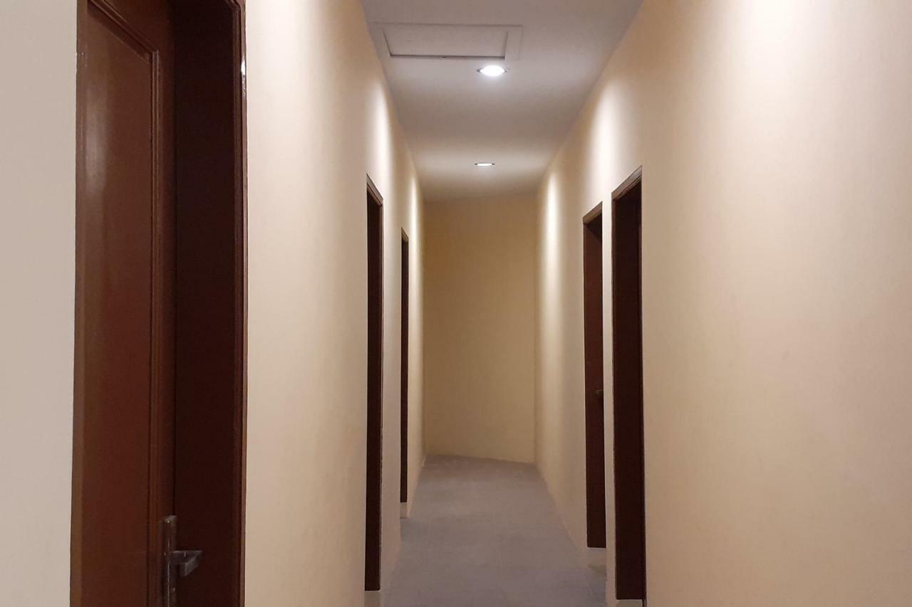 Oyo 1053 Angelyn Home Stay Medan Ngoại thất bức ảnh